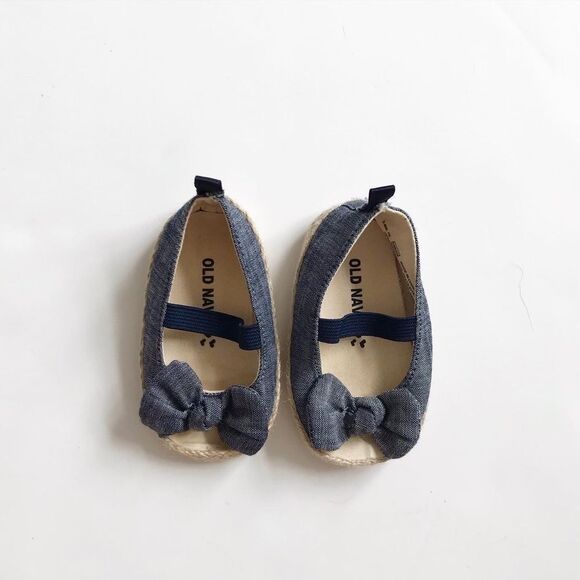 Old Navy chambray bow espadrilles EUC size 3-6 (2) - Picture 2 of 4